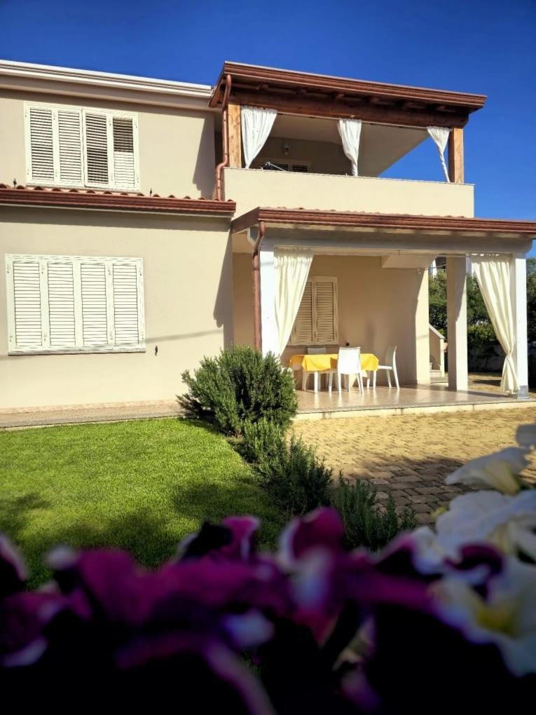 Casa Salvo Apartment Budoni Luaran gambar